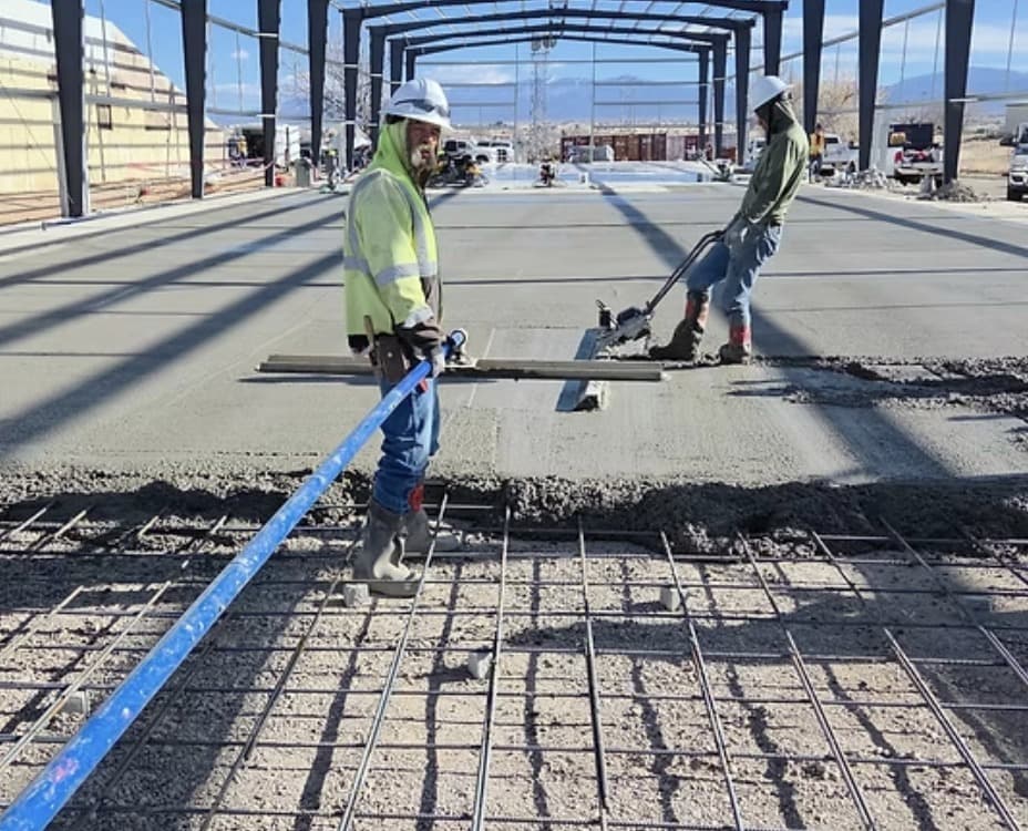 Commercial warehouse floor pour